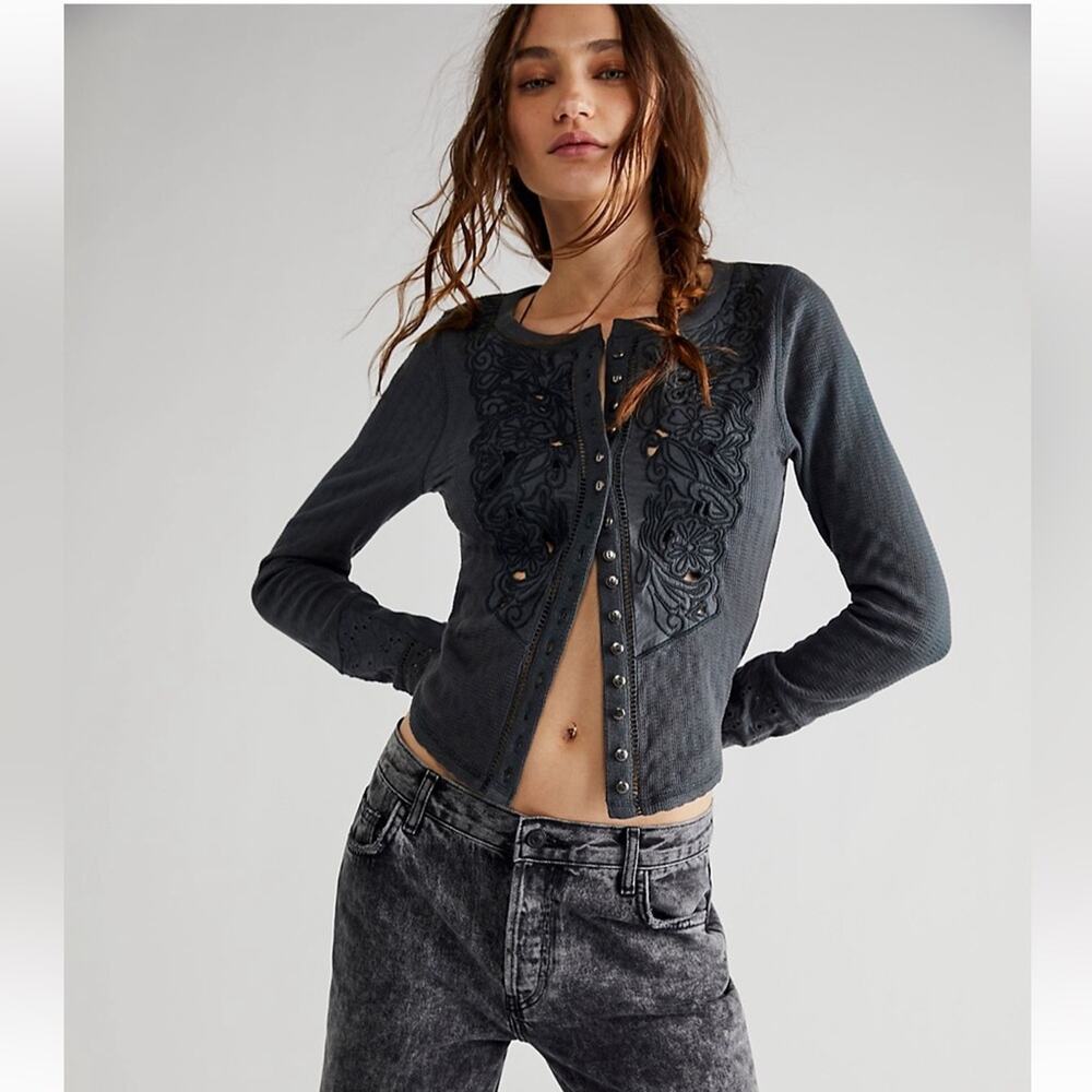 FREE PEOPLE New Womens Embroidered Floral Cut Out Long Sleeve Button Down Top XS